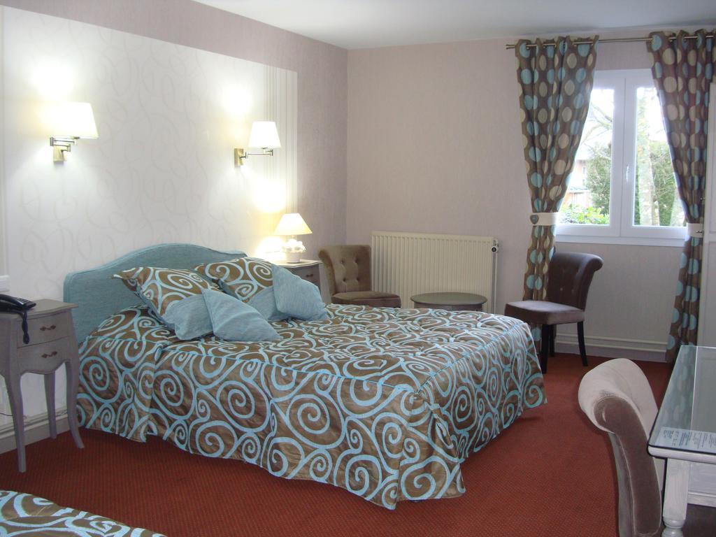 Hotel Le Gue Du Holme Saint-Quentin-sur-le-Homme Δωμάτιο φωτογραφία